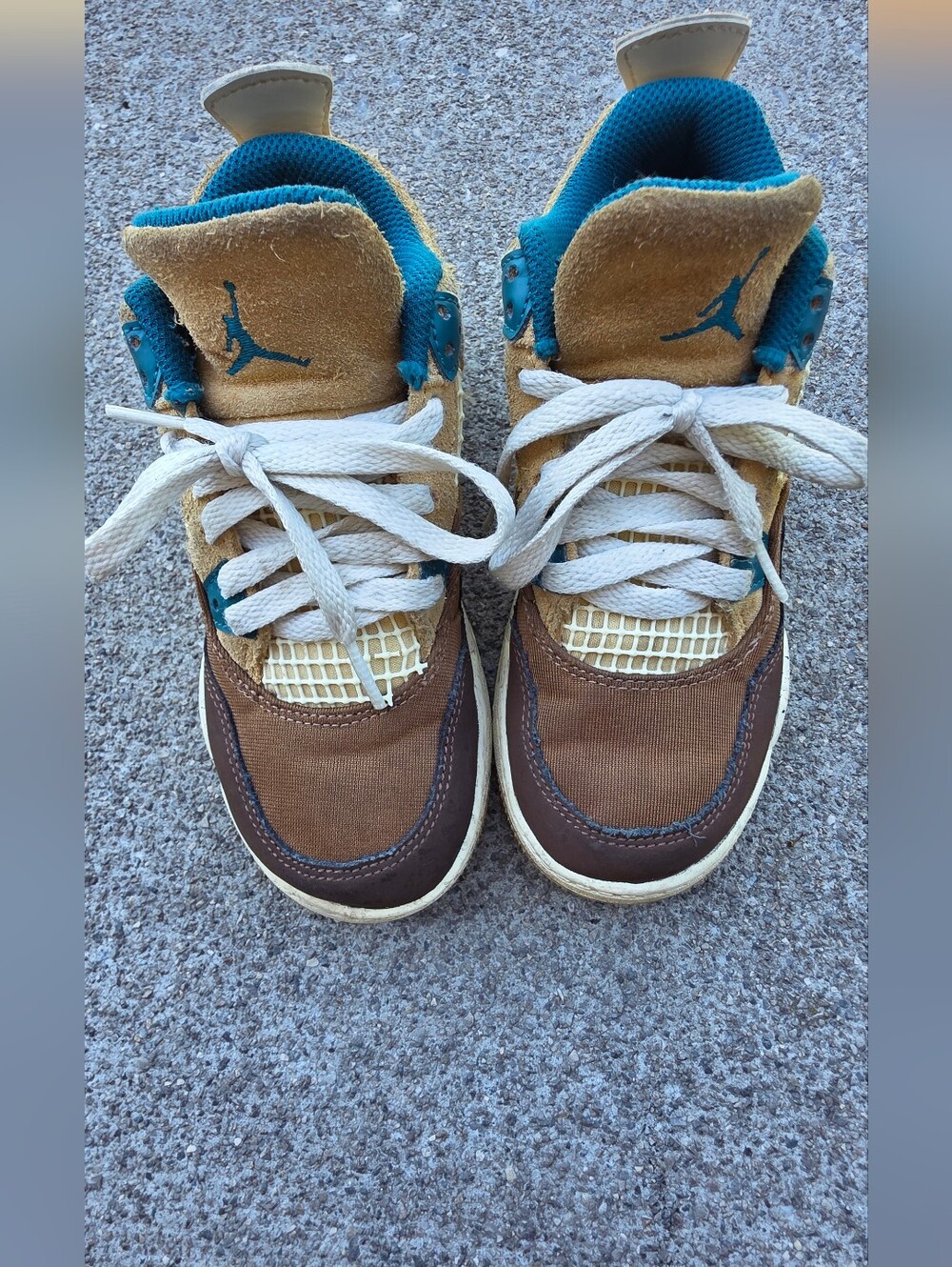 100% authentic Jordan sneakers